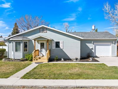 Property at 629 2nd Ave S, Fairfield, MT