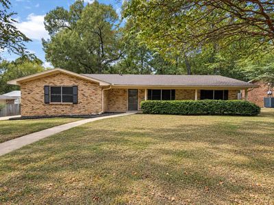 Property at 411 N Glencrest St, White Oak, TX