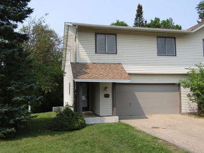 6702 Kara Dr
