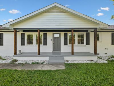 Property at 110 Sherwood Dr, Waverly, TN