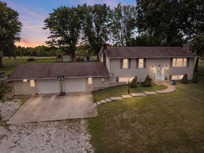 527 E Elm St