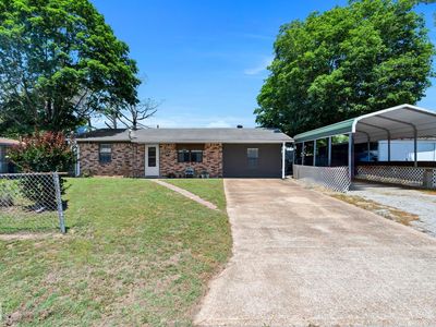 2004 Douglas Dr