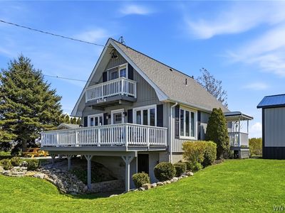 8398 Lower Lake Rd
