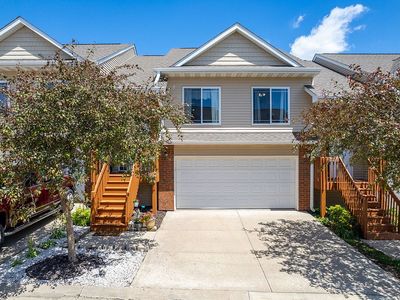 1896 Goose Lake Cir