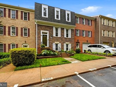 5862 Kara Pl