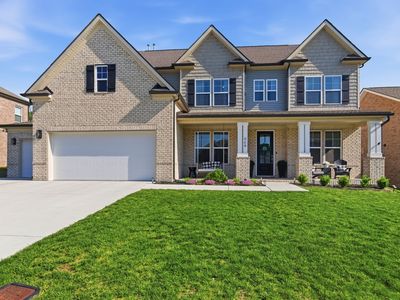 904 Carnation Dr