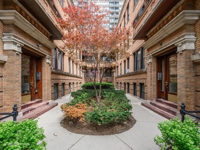 2745 N Hampden Ct APT 1E