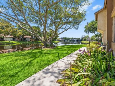 28 Wimbledon Lake Drive #222