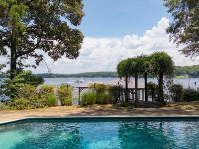 400 River Oaks Dr