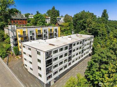 2233 NE 46th Street