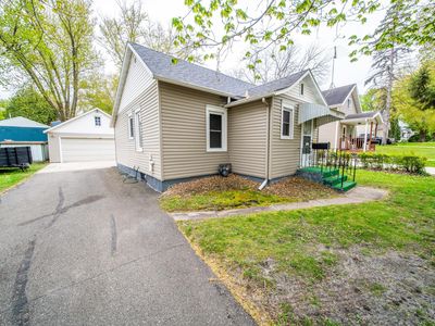 251 Linden Ave