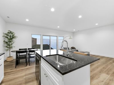 Property at 7423 Grapevine Ct, West Richland, WA