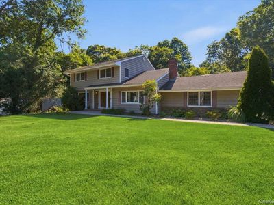 6 Redwood Drive