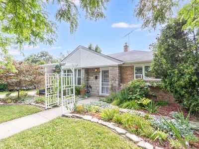 17638 Roosevelt Ave