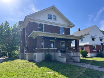 307 N Locust St