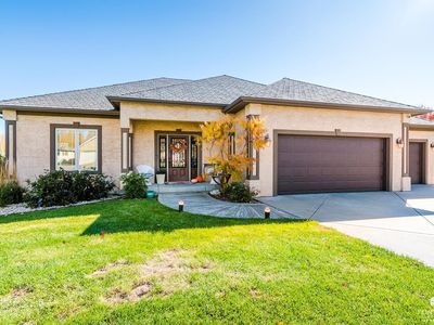 1205 S Mill Point Cir