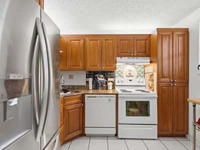 7400 NW 17th St APT 107