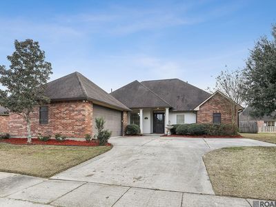 2970 Majestic Oaks Ave