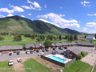 310 Golf Course Ln #11 & 12