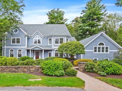 27 Carriage Dr
