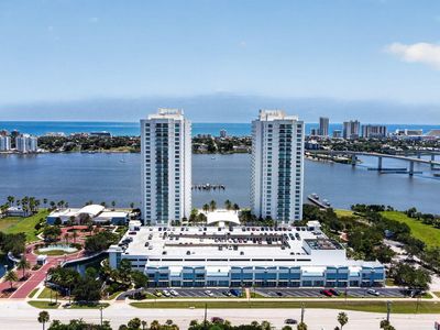 231 Riverside Dr