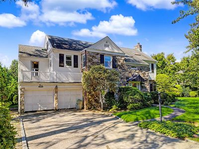 9 Old Pond Road
