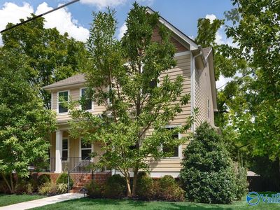 1301 Highland Ave