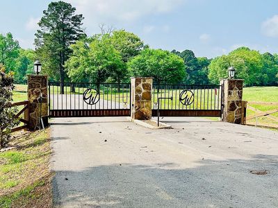 164 Private Road 2110