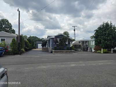 7 Shady Lake Circle