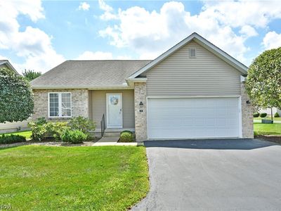 7 Danbury Ct
