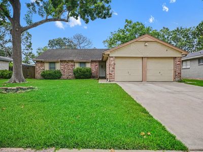 5127 Royal Pkwy