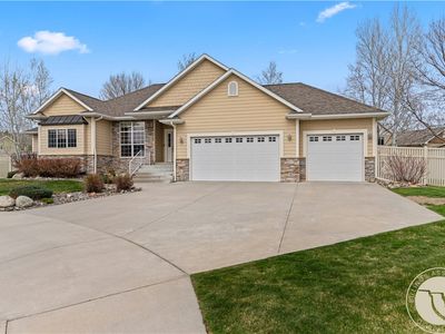 1813 Chandelier Cir