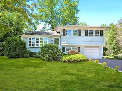 707 Gallows Hill Rd