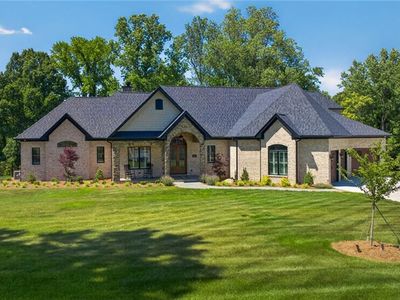 7955 Valley View Dr