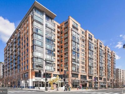 475 K St NW Unit 830