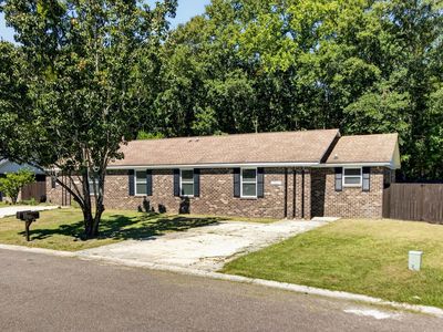 123 Woodduck Dr #A & B
