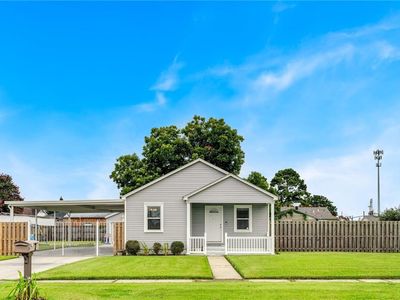 7 W Chalmette Cir