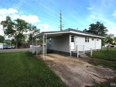 104 N Vandervoot St