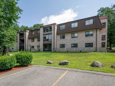7 Greenbriar Dr APT 209