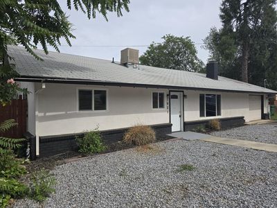 1921 Montana Ave