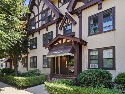 1722 Commonwealth Ave APT 1