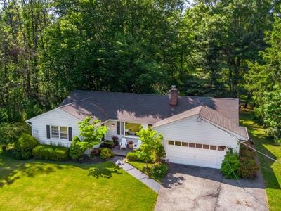 5 Pepperidge Rd