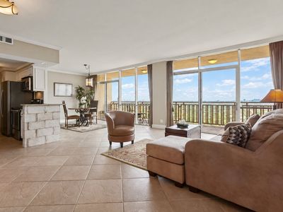 6211 W Northwest Hwy APT 2702