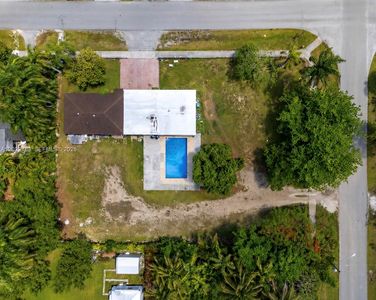 329 NW 13th St
