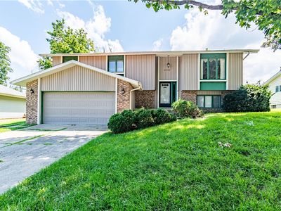 2326 N Longwood Dr