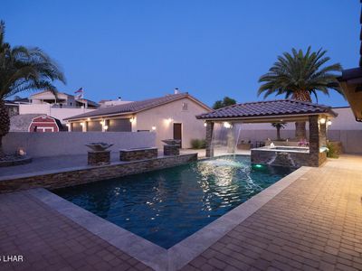 857 Manor Dr