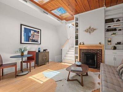 84 Kinnaird St