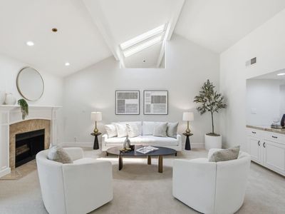 35 9th Ave APT 11