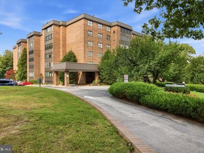 930 W Montgomery Ave Condo 403