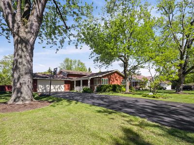 Property at 1016 Longmeadow Dr, Glenview, IL